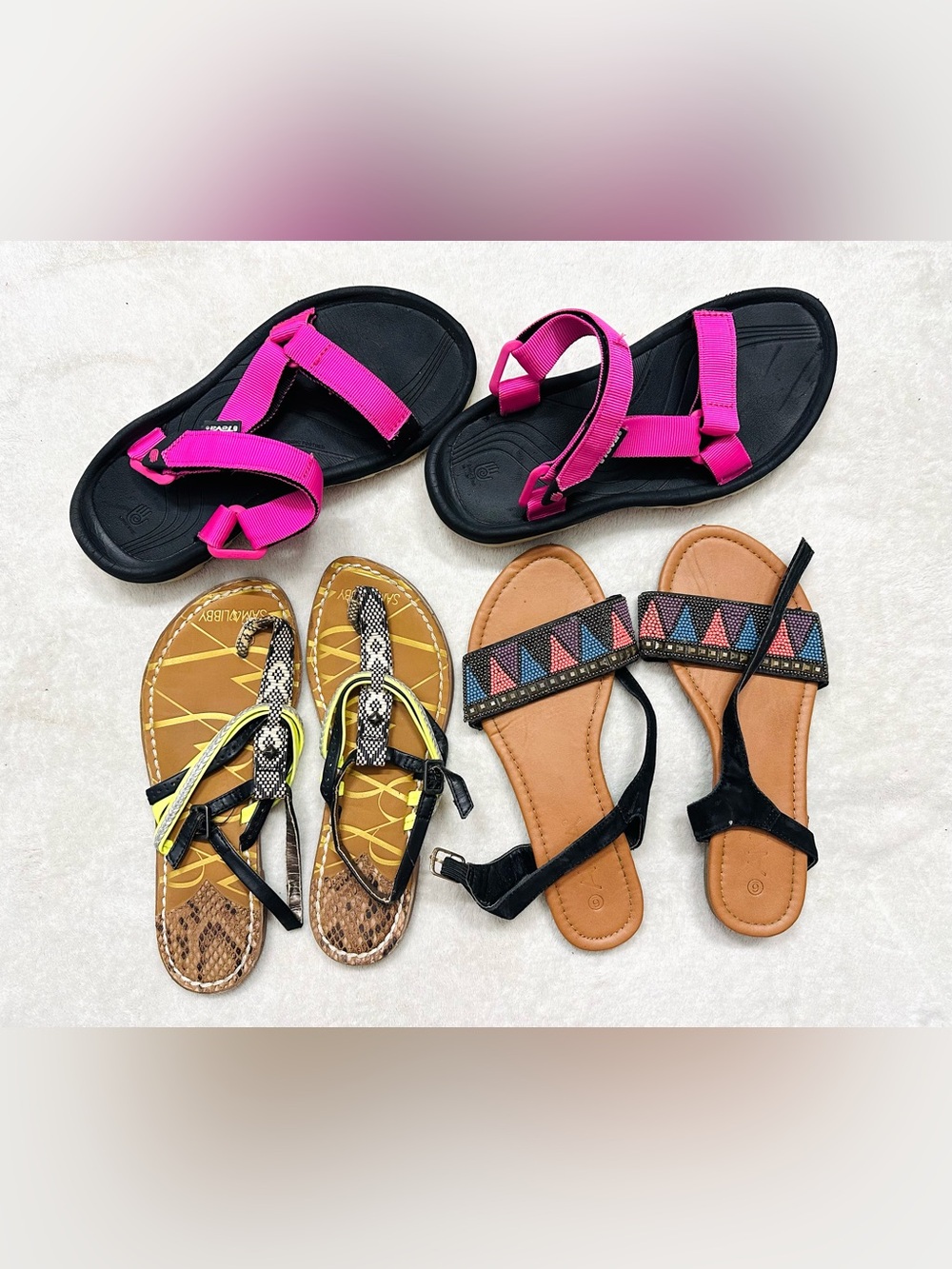 Lot of 3 Women’s Sandals/Flip Flops Size 6 Pink Black Tan Geometric